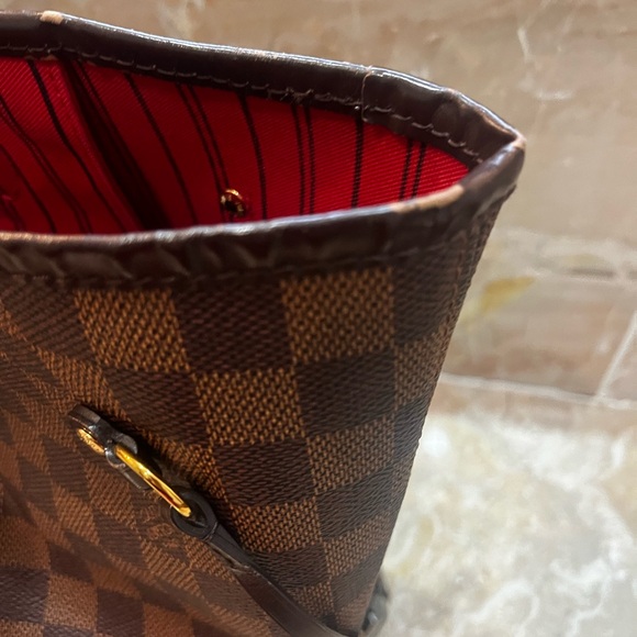 Louis Vuitton Neverfull MM tote - Picture 3 of 16